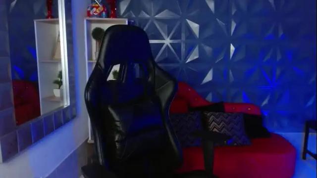 Image 11 of amaranta_rousse Stream on Chaturbate on 5 months ago