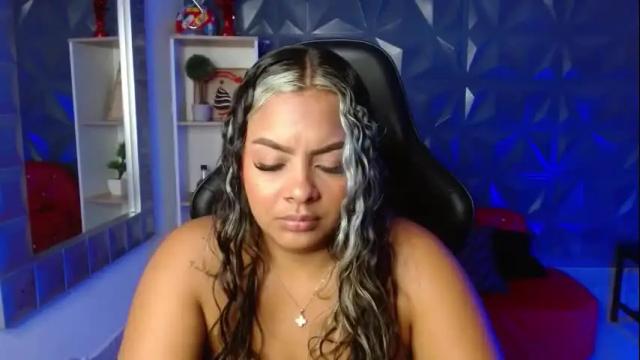 Image 6 of amaranta_rousse Stream on Chaturbate on 5 months ago