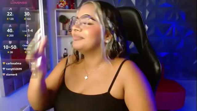 Image 4 of amaranta_rousse Stream on Chaturbate on 5 months ago