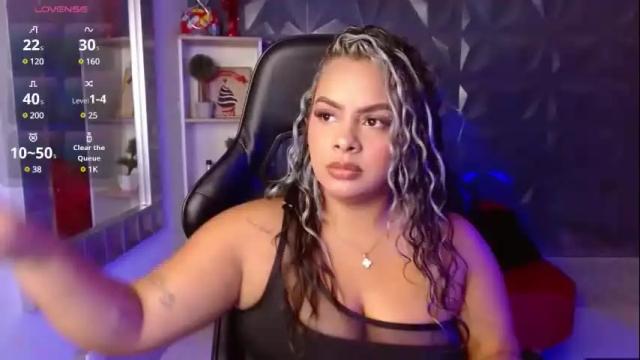 Image 12 of amaranta_rousse Stream on Chaturbate on 4 months ago