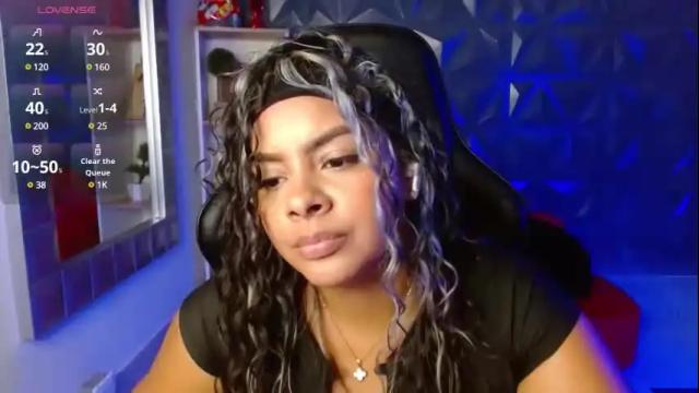 Image 12 of amaranta_rousse Stream on Chaturbate on 4 months ago