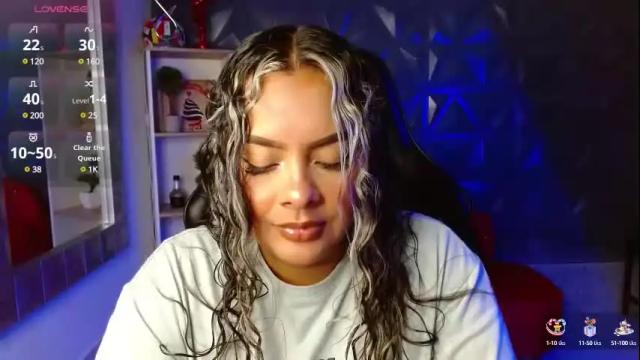 Image 4 of amaranta_rousse Stream on Chaturbate on 4 months ago