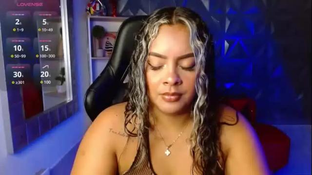 Image 8 of amaranta_rousse Stream on Chaturbate on 4 months ago