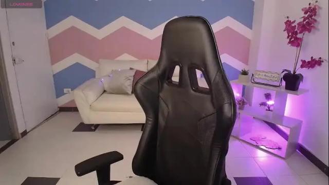 Image 6 of amaranta_rousse Stream on Chaturbate on 4 months ago