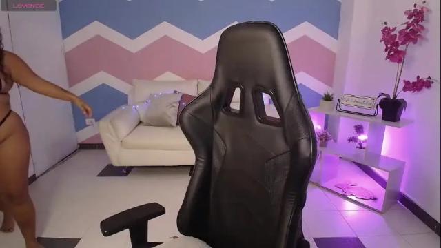 Image 7 of amaranta_rousse Stream on Chaturbate on 4 months ago