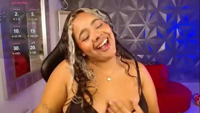 Image 8 of amaranta_rousse Stream on Chaturbate on 4 months ago