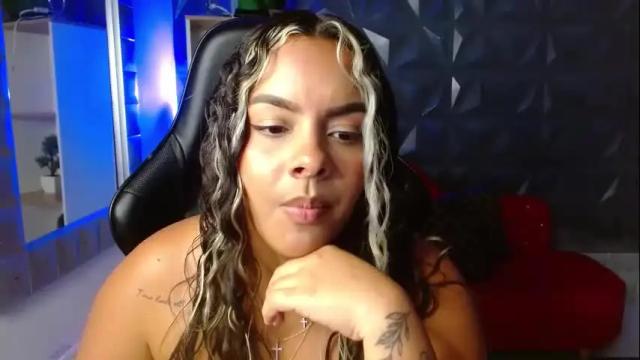 Image 10 of amaranta_rousse Stream on Chaturbate on 4 months ago