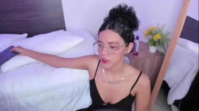 Image 4 of amarantafoxx_ Stream on Chaturbate on 7 days ago