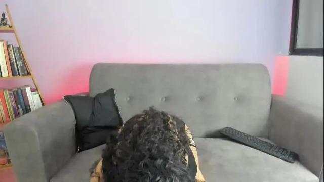 Image 2 of amarantha_galvis Stream on Chaturbate on 1 month ago