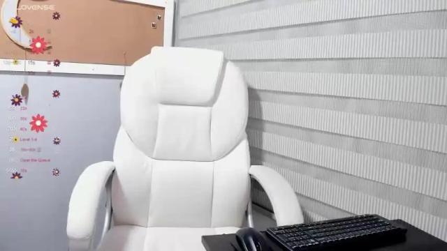 Image 7 of amarantha_h Stream on Chaturbate on 19 months ago