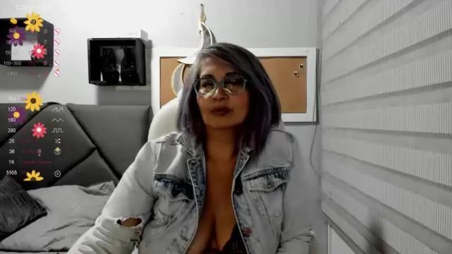 Image 10 of amarantha_h Stream on Chaturbate on 18 months ago