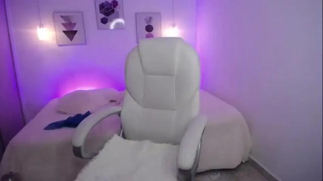 Image 2 of amarantha_ross Stream on Chaturbate on 1 month ago