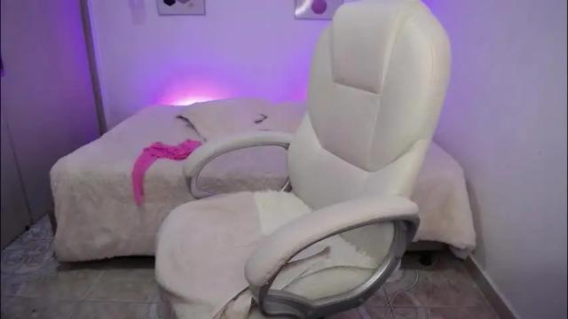 Image 3 of amarantha_ross Stream on Chaturbate on 28 days ago