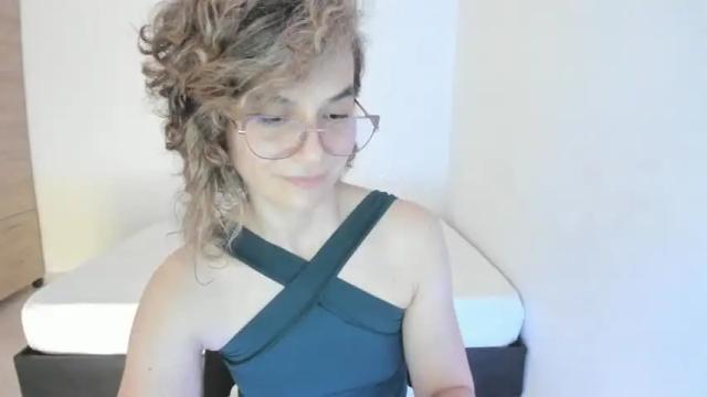 Image 4 of amaranthaajames Stream on Chaturbate on 12 months ago