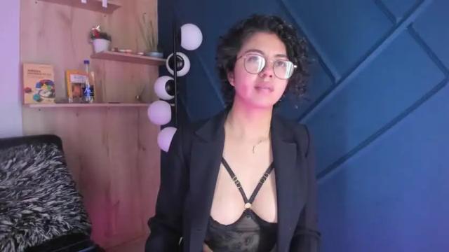 Image 4 of amarettho Stream on Chaturbate on 12 months ago