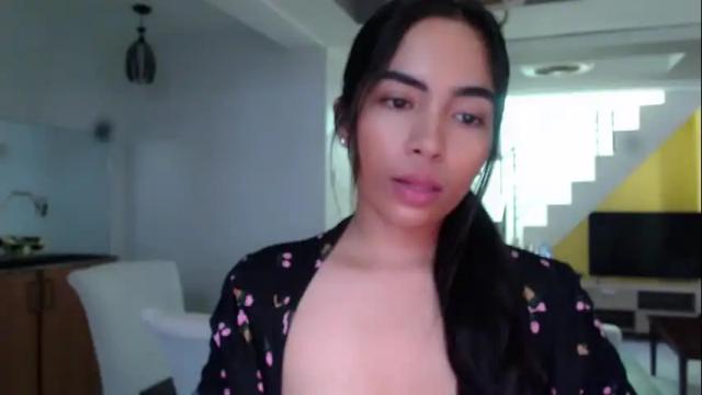 Image 7 of amariahholly Stream on Chaturbate on 2 months ago