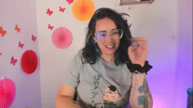 Image 2 of amaryllis_vizcaya Stream on Chaturbate on 10 days ago