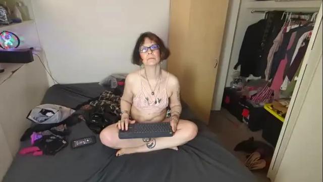 Image 3 of amateurchick Stream on Chaturbate on 7 days ago