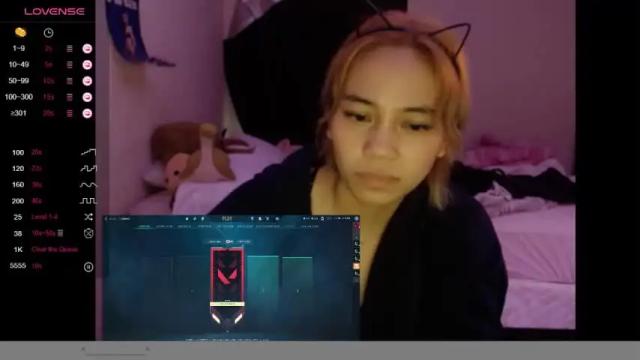 Image 4 of amateuroras Stream on Chaturbate on 16 months ago