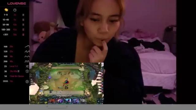 Thumbnail 3, amateuroras's Stream at Chaturbate, 16 months ago