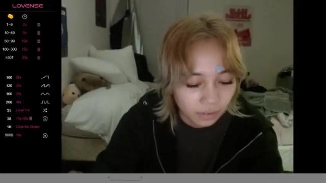 Image 7 of amateuroras Stream on Chaturbate on 16 months ago