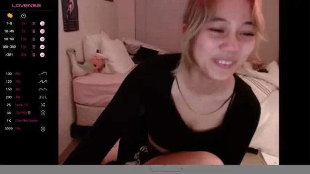 Image 11 of amateuroras Stream on Chaturbate on 16 months ago