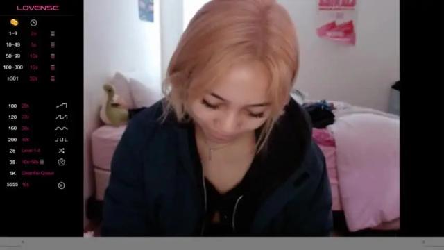 Thumbnail 1, amateuroras's Stream at Chaturbate, 16 months ago