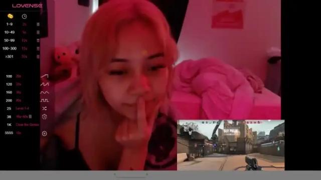 Image 10 of amateuroras Stream on Chaturbate on 16 months ago