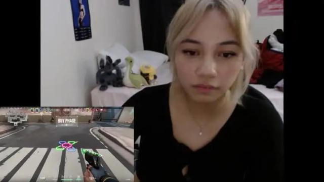 Image 11 of amateuroras Stream on Chaturbate on 15 months ago