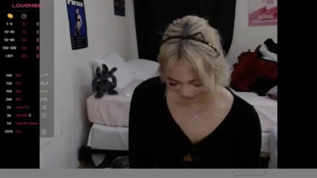 Image 2 of amateuroras Stream on Chaturbate on 15 months ago