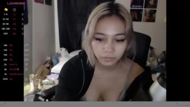 Image 3 of amateuroras Stream on Chaturbate on 14 months ago