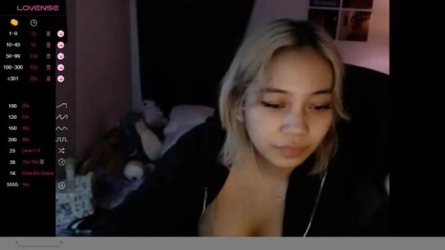Image 6 of amateuroras Stream on Chaturbate on 14 months ago