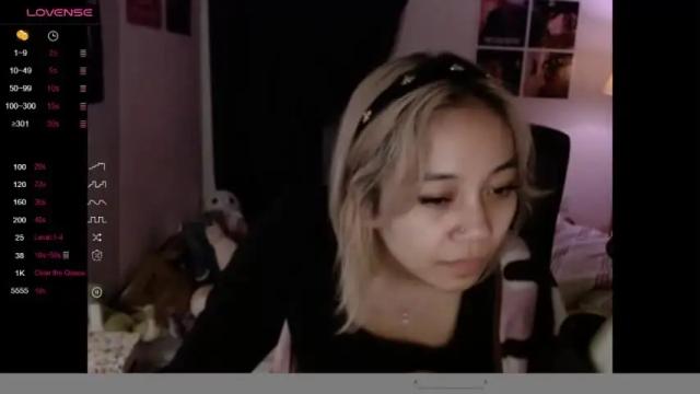 Image 11 of amateuroras Stream on Chaturbate on 14 months ago