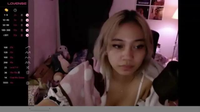 Thumbnail 1, amateuroras's Stream at Chaturbate, 14 months ago