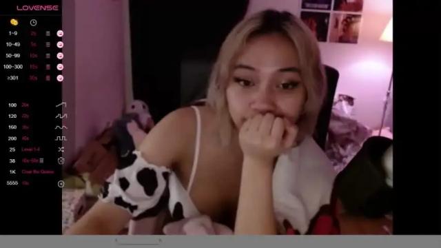 Thumbnail 2, amateuroras's Stream at Chaturbate, 14 months ago
