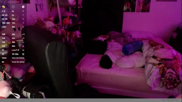 Image 8 of amateuroras Stream on Chaturbate on 14 days ago