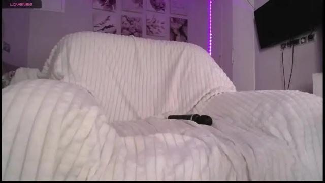 Image 4 of amazing_agness Stream on Chaturbate on 1 month ago