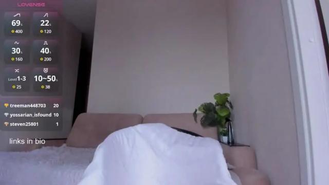 Image 2 of amazing_roxana Stream on Chaturbate on 6 months ago