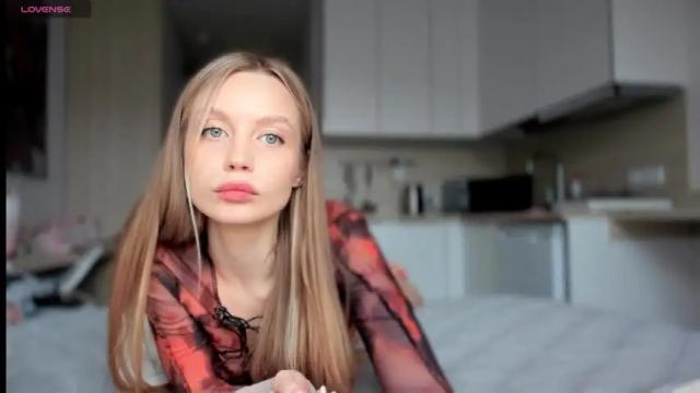 Image 3 of amazing_roxana Stream on Chaturbate on 5 months ago