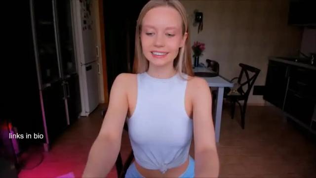 Image 11 of amazing_roxana Stream on Chaturbate on 4 months ago