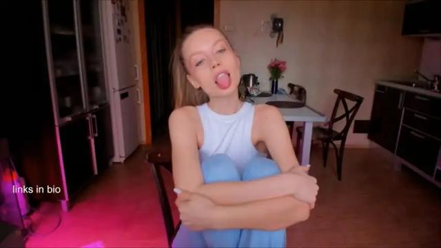 Image 2 of amazing_roxana Stream on Chaturbate on 4 months ago