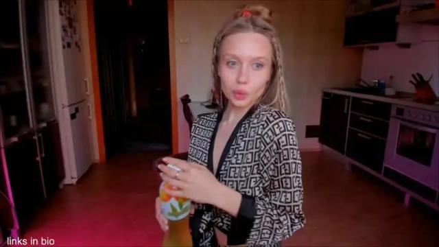 Image 2 of amazing_roxana Stream on Chaturbate on 3 months ago