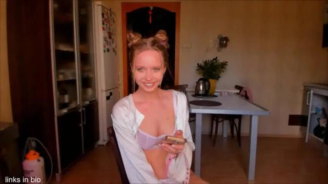 Image 6 of amazing_roxana Stream on Chaturbate on 2 months ago