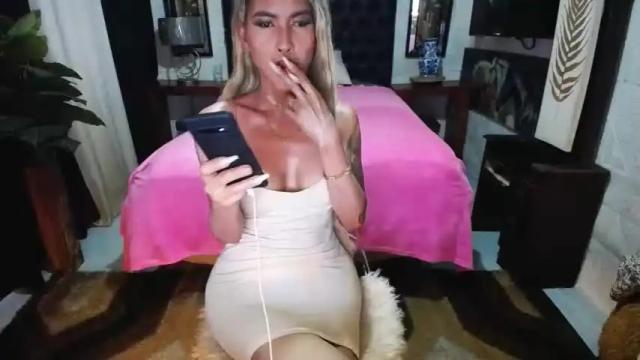 Image 2 of amazingbombshellx Stream on Chaturbate on 17 months ago