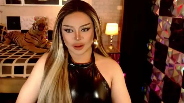 Image 3 of amazingfatcock_ts Stream on Chaturbate on 25 days ago