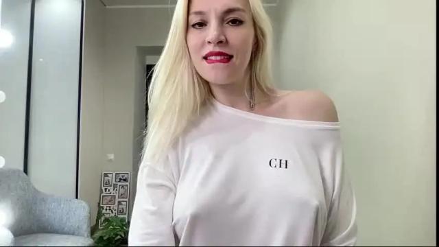 Image 4 of amazingkelly Stream on Chaturbate on 1 month ago
