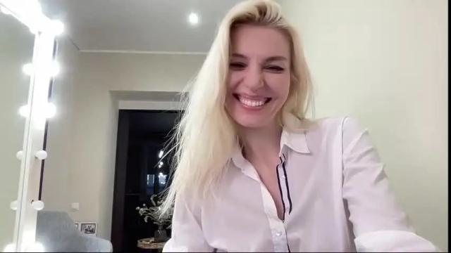Image 2 of amazingkelly Stream on Chaturbate on 1 month ago