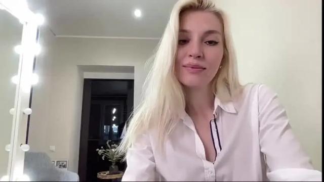 Image 3 of amazingkelly Stream on Chaturbate on 1 month ago