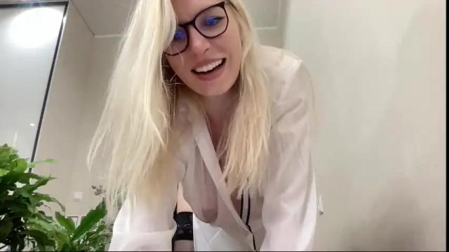 Image 7 of amazingkelly Stream on Chaturbate on 5 days ago