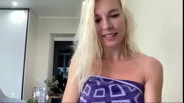 Image 3 of amazingkelly Stream on Chaturbate on 3 months ago